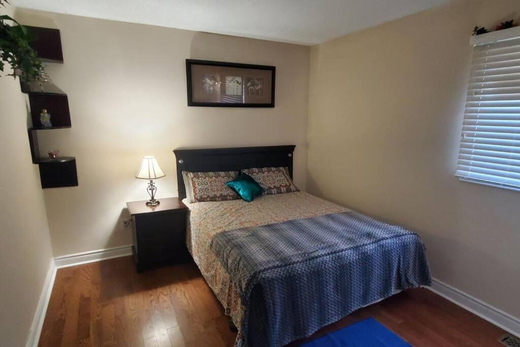 Beautiful House In Mississaugaアパートメント エクステリア 写真
