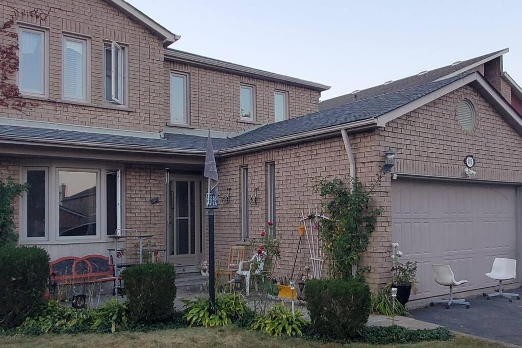 Beautiful House In Mississaugaアパートメント エクステリア 写真